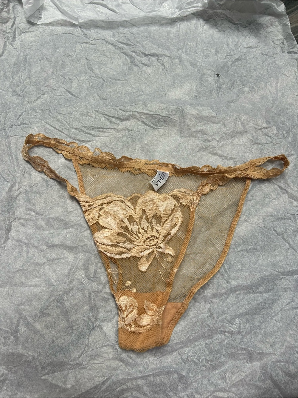 La Perla Delicate Floral Lace Pantie - Beige